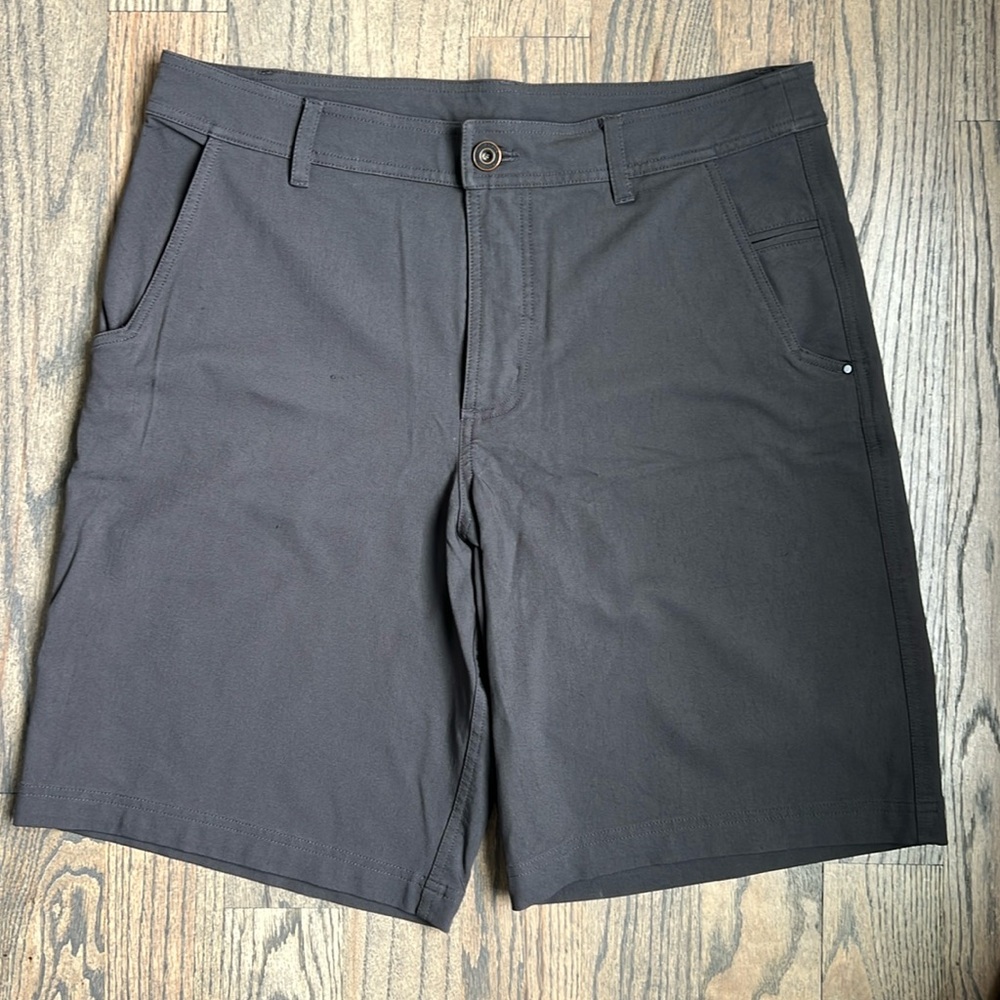 Lululemon Men’s Commute Short, Gray, Size 36, Inseam 11